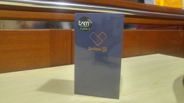 kotak Asus Zenfone 5z