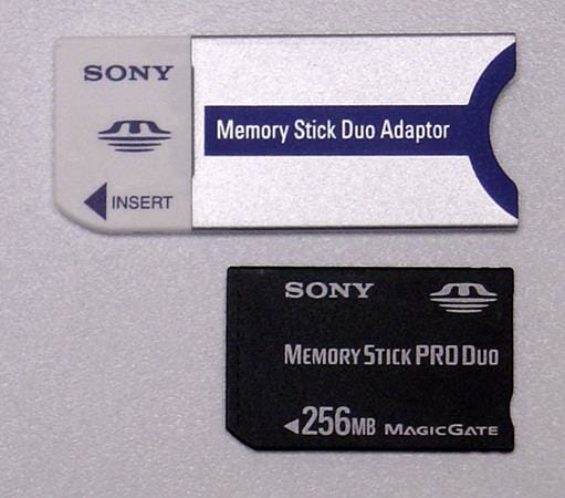 Memory_Stick_Duo_Adaptor