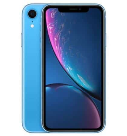 CEO Apple Tim Cook mengumumkan kehadiran iPhone XR kepada khalayak di  Inilah 10 Kelebihan dan Kekurangan Smartphone iPhone XR