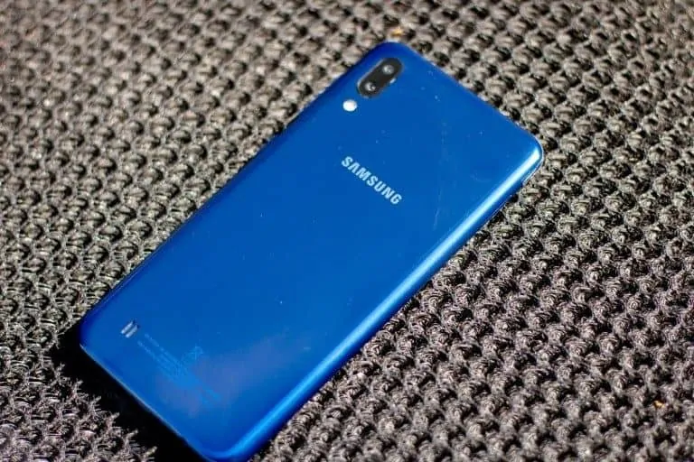 Samsung-Galaxy-M10-Review-2