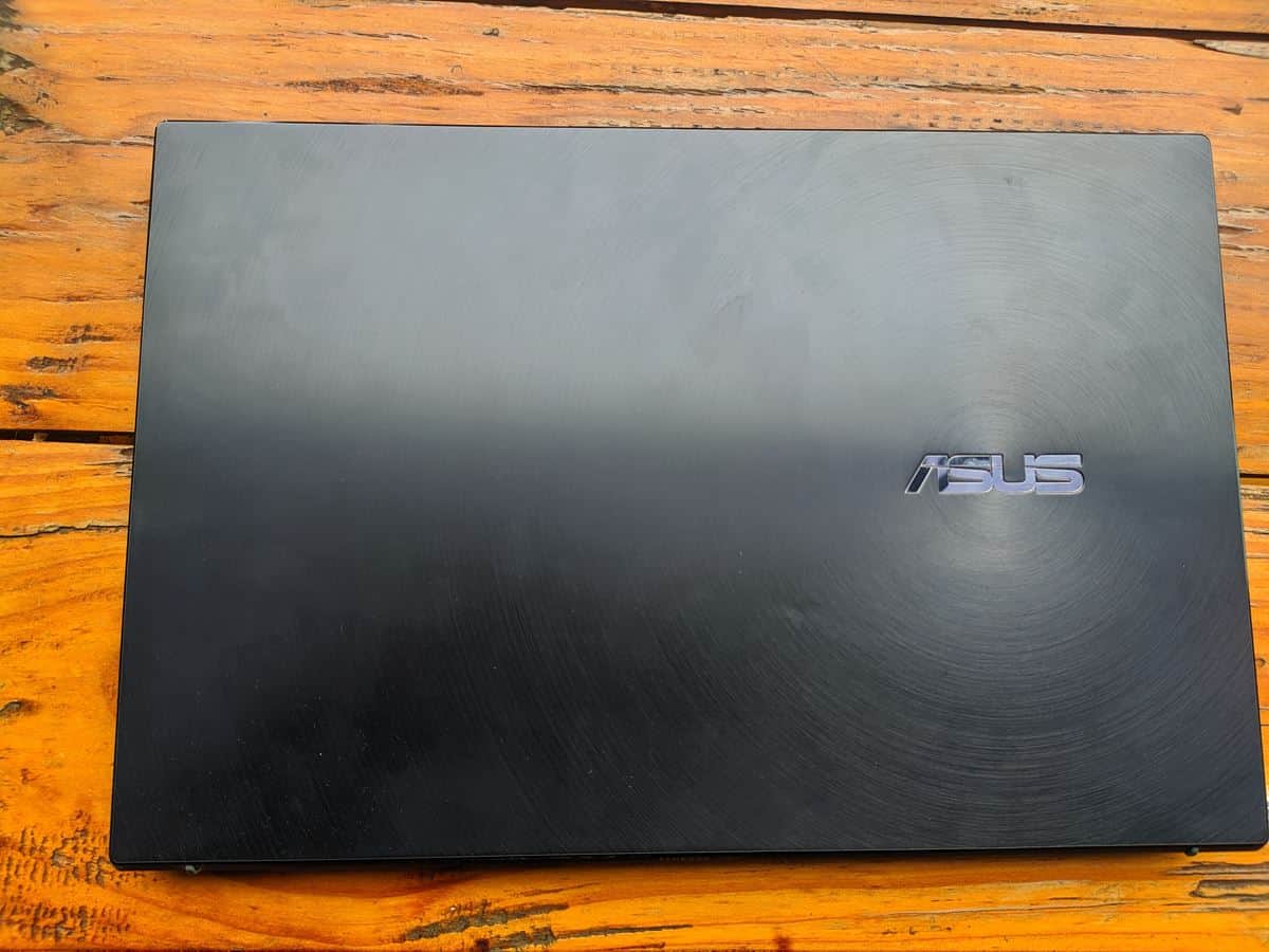 Review ASUS ZenBook 13 (UX325), Laptop Ringkas untuk Mobilitas 2