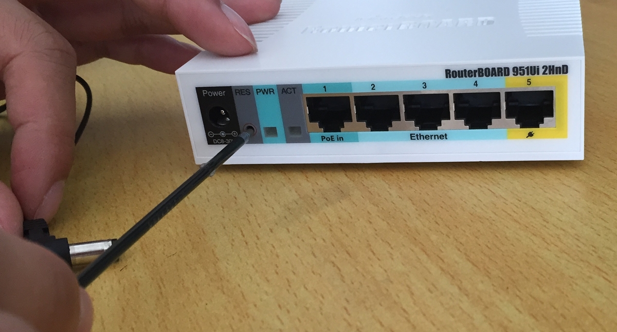 Mereset Router, Jika Cara di Atas Tidak Berkerja