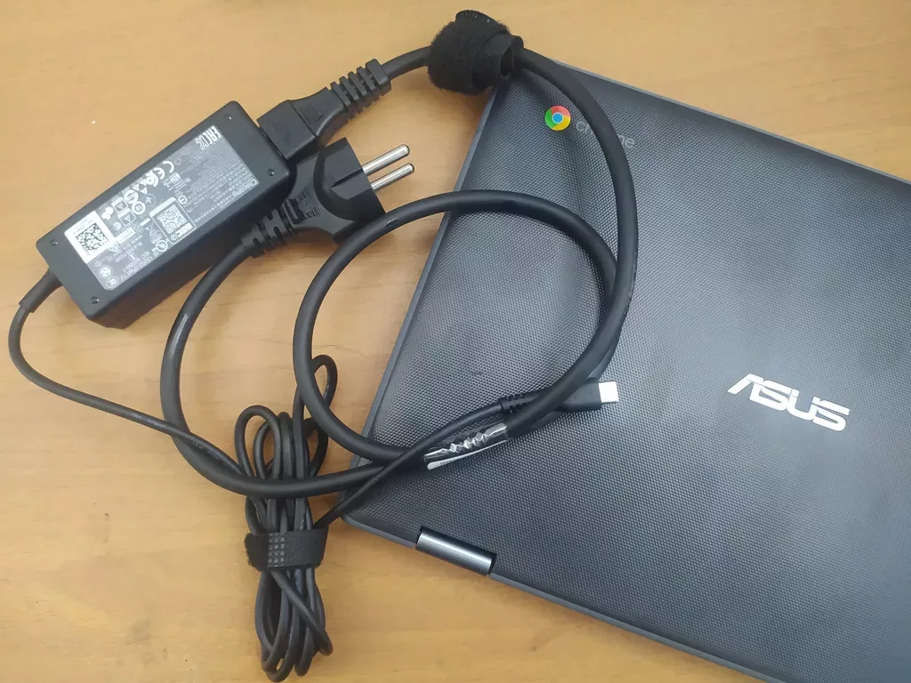Review ASUS Chromebook C214, Laptop Edukasi 2-in-1, Ringan dan Tahan Banting 46