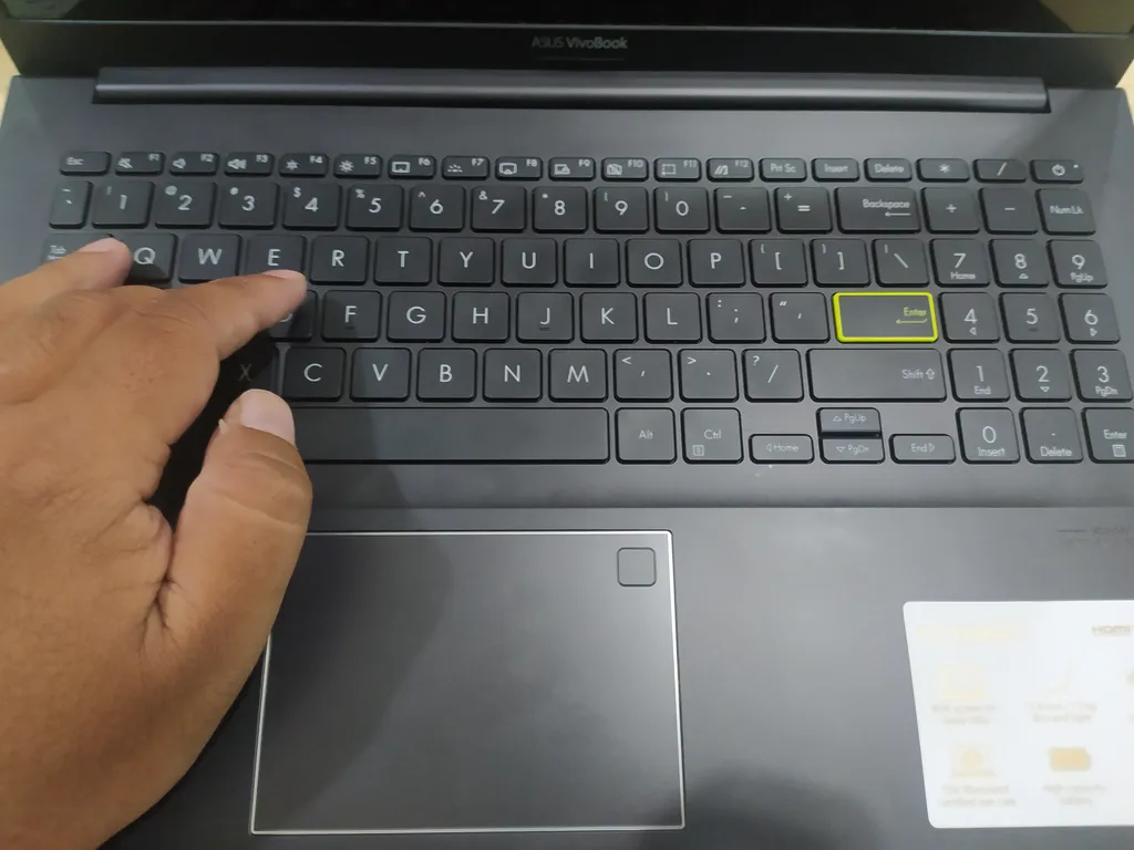 Review ASUS VivoBook 15 OLED K513EA, Laptop dengan Layar OLED Termurah 14