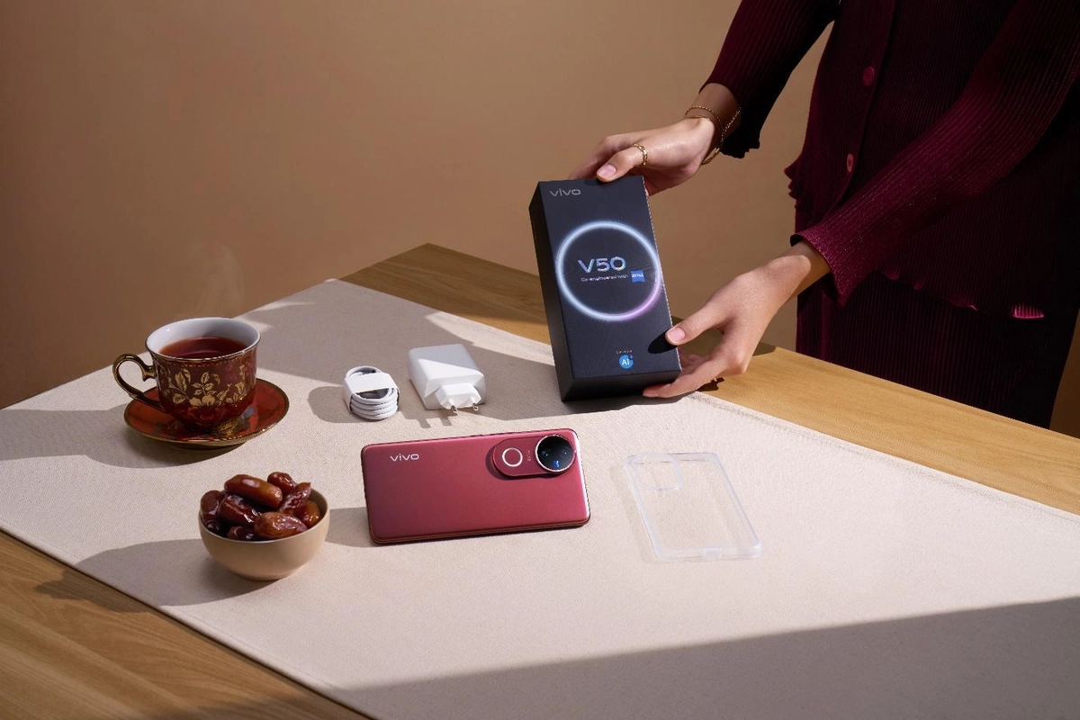 vivo V50 (